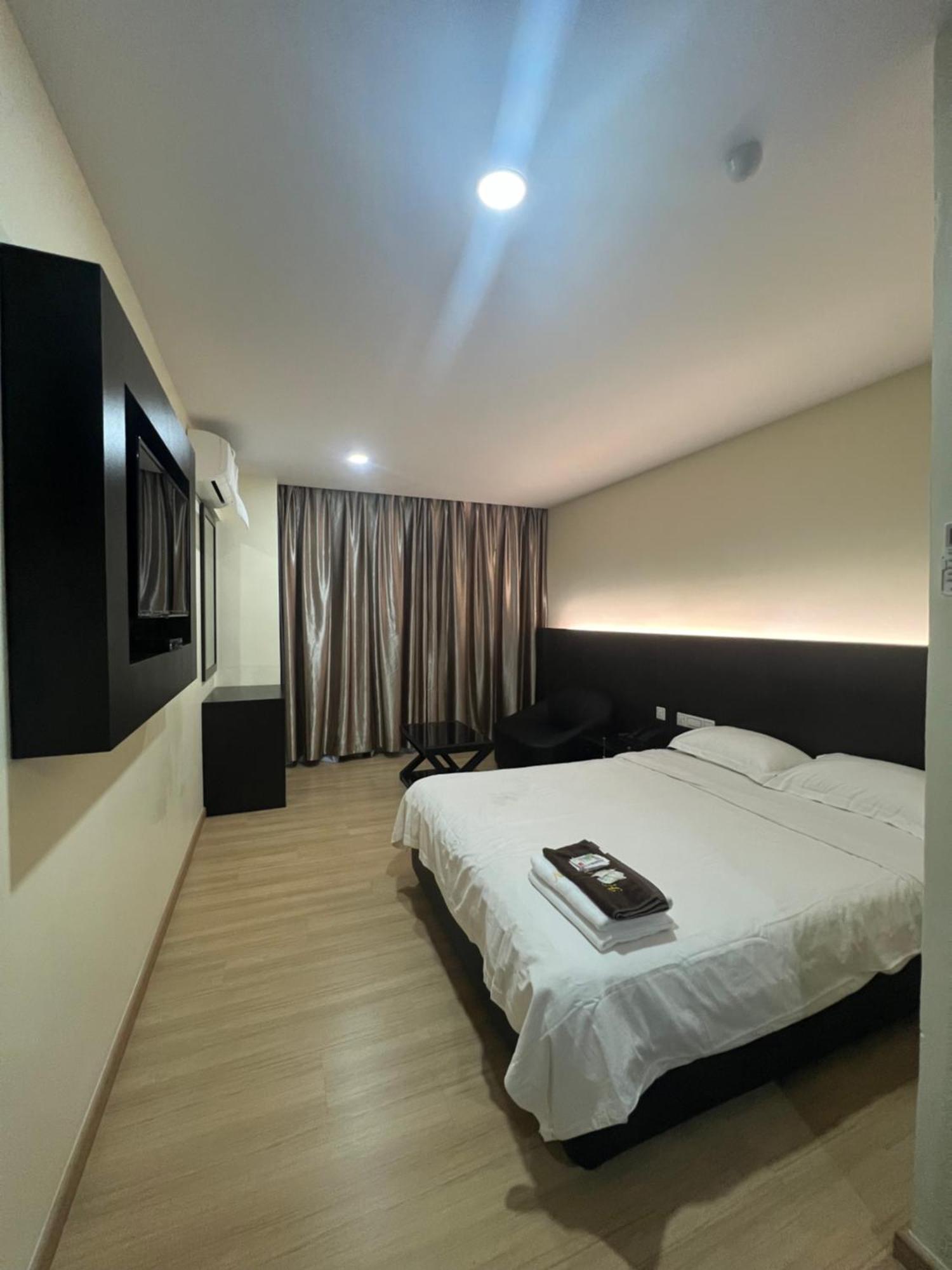 H-5 Inn Bintulu Exterior photo