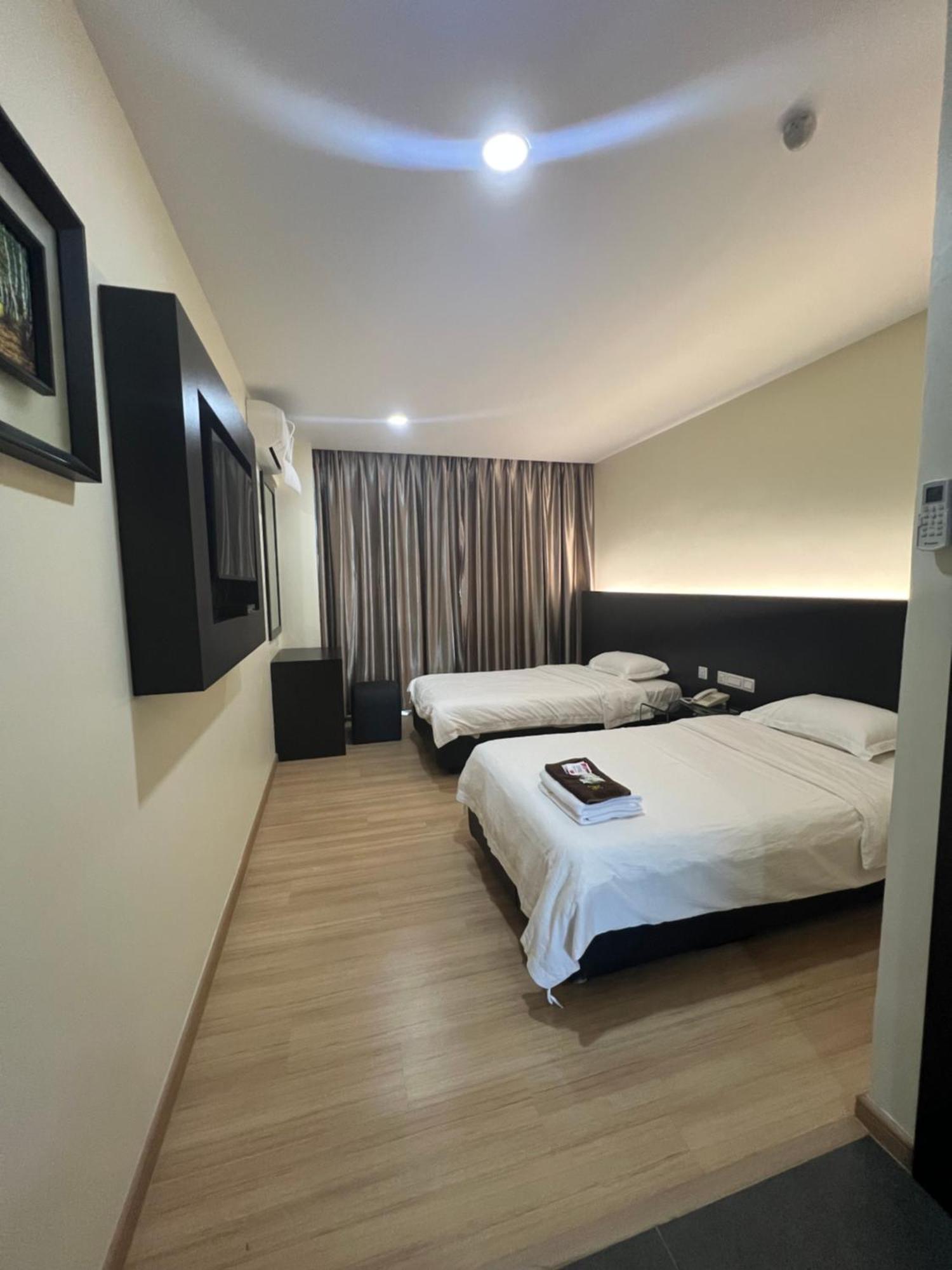 H-5 Inn Bintulu Exterior photo
